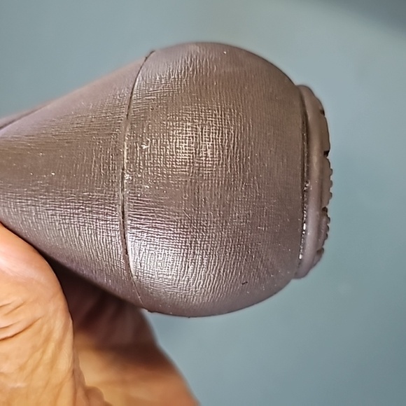 Crocks two tone brown. Rubber shoes. Size 8. Very good used condition. - Picture 5 of 8